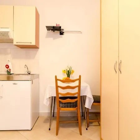 Ivka Apartment *